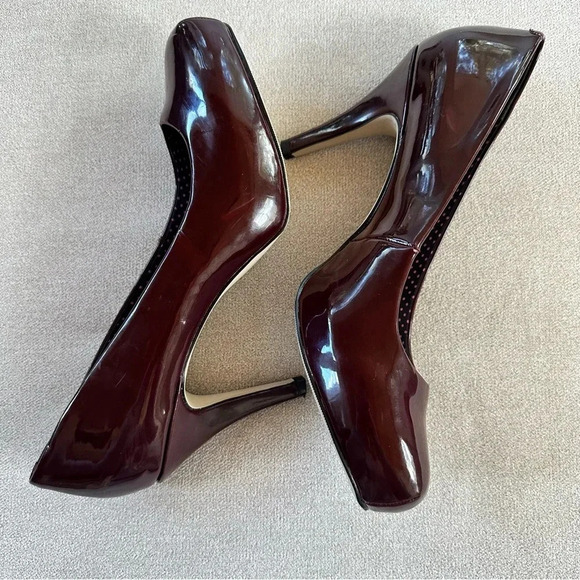 Madden Girl Getta wine patent leather pumps. Size 9.5 - Picture 3 of 8